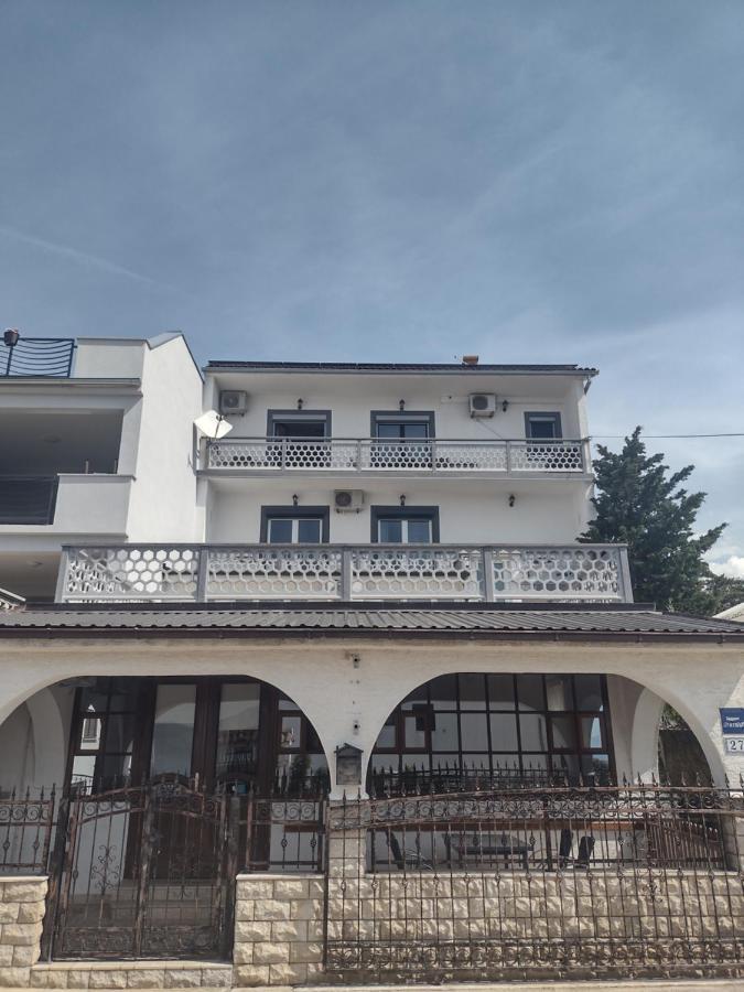 Apartments Vita Novi Vinodolski Eksteriør billede