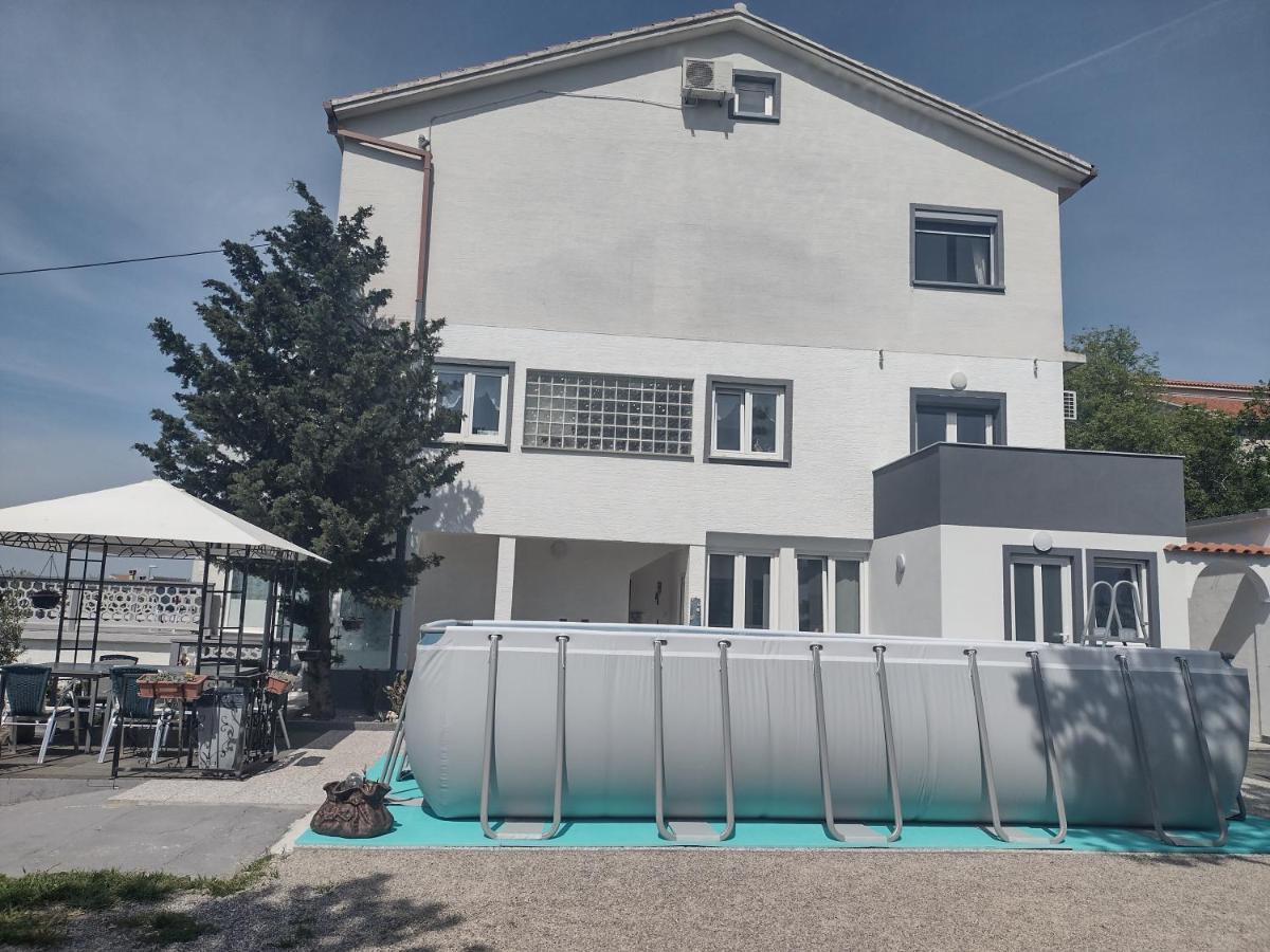 Apartments Vita Novi Vinodolski Eksteriør billede