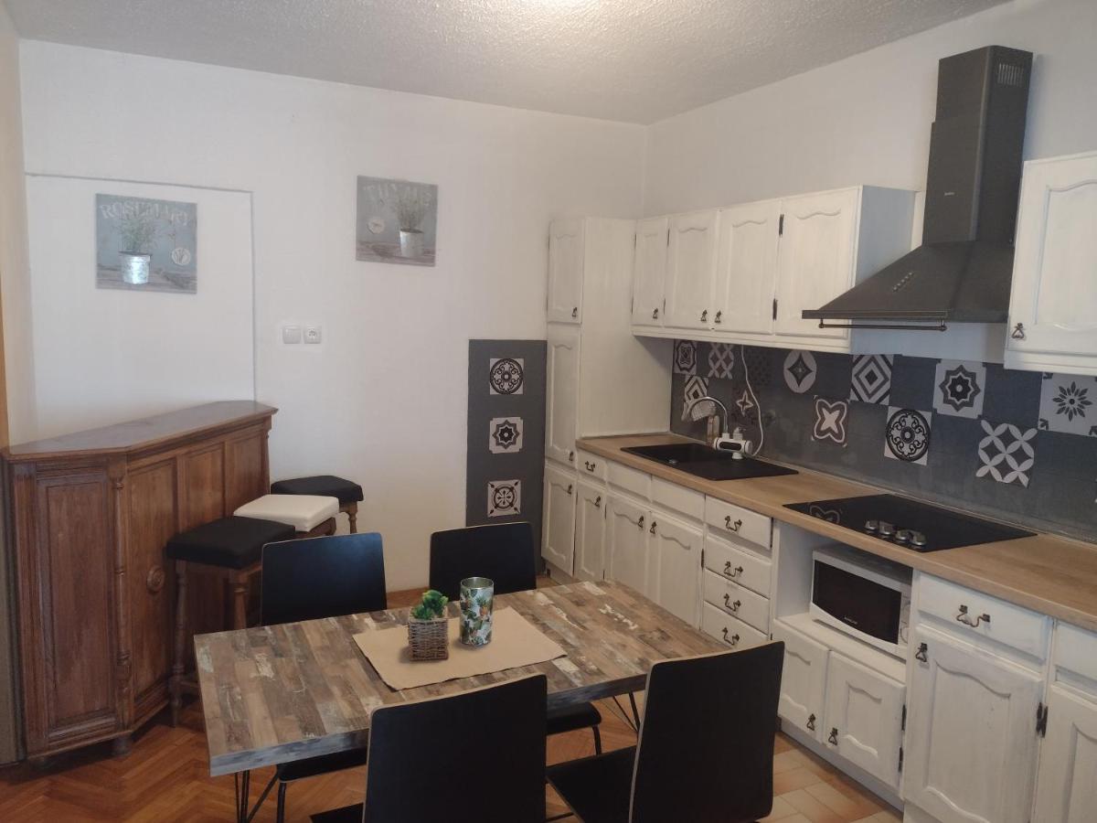 Apartments Vita Novi Vinodolski Eksteriør billede